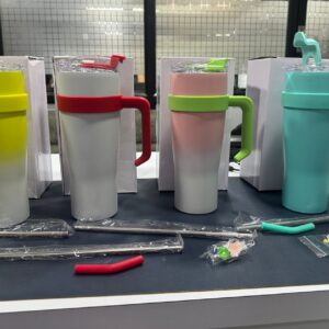 TUMBLER SS WATER BOTTLE WITH HANDLE
